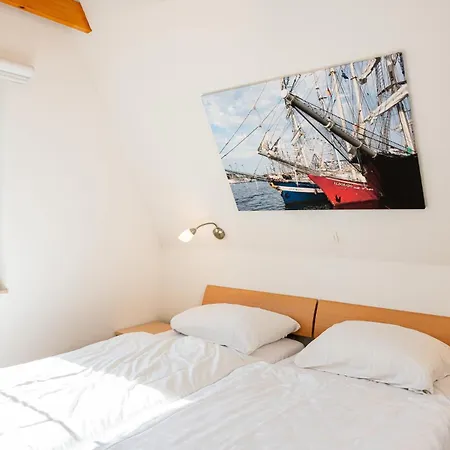 C 7 Premium Reethaus Marvin Mit Eigenem Whirlpool Und Sauna Feriehus *