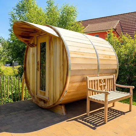 C 7 Premium Reethaus Marvin Mit Eigenem Whirlpool Und Sauna Gramkow